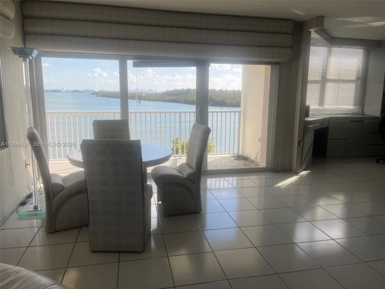 300 Bayview Dr, Unit 516, Sunny Isles Beach, FL 33160 Photo