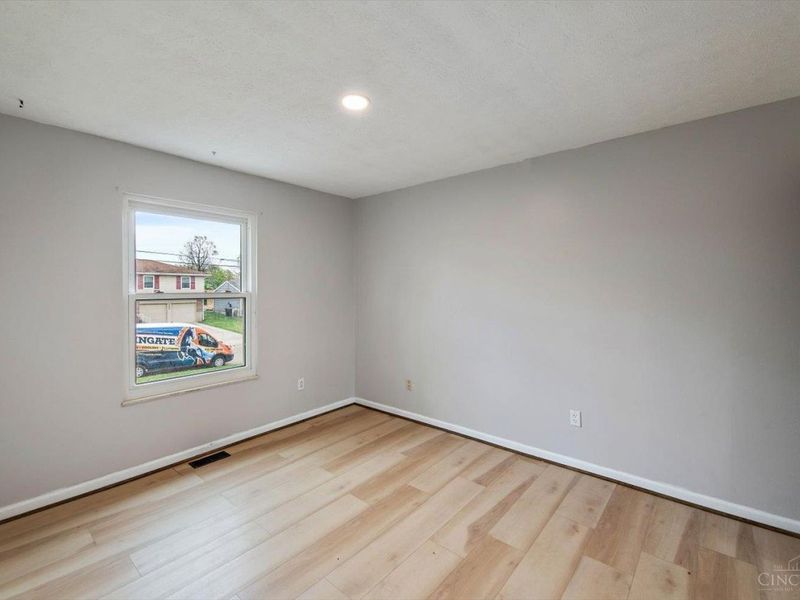 9925 Grasscreek Court, Cincinnati, OH 45231 Photo 18