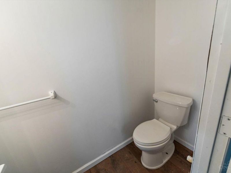 9925 Grasscreek Court, Cincinnati, OH 45231 Photo 25