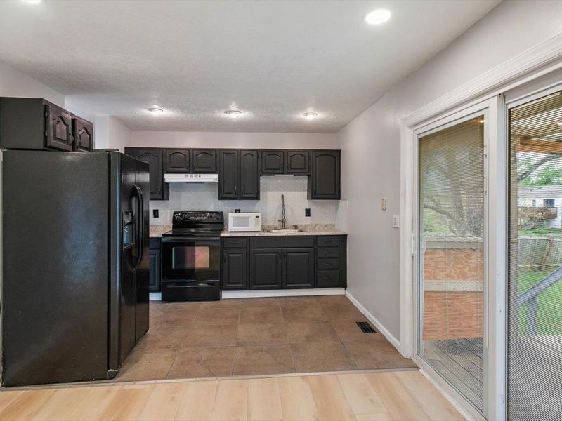 9925 Grasscreek Court, Cincinnati, OH 45231 Photo 4