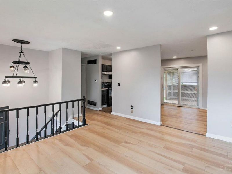 9925 Grasscreek Court, Cincinnati, OH 45231 Photo 7