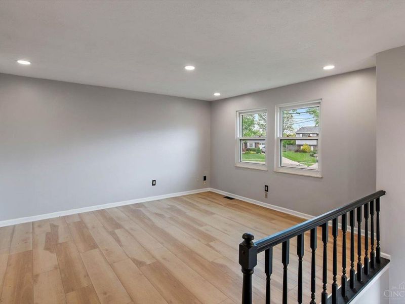 9925 Grasscreek Court, Cincinnati, OH 45231 Photo 8