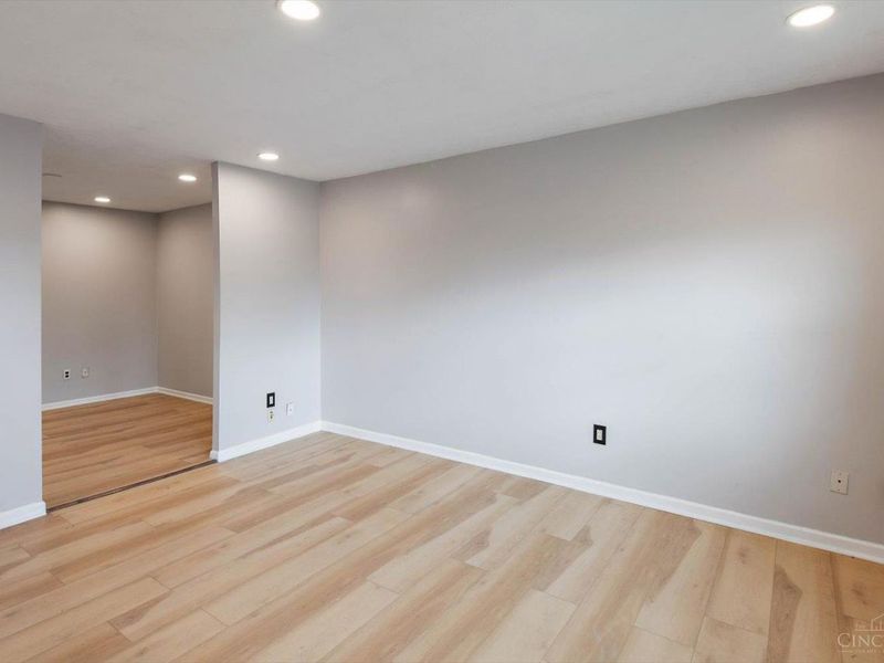 9925 Grasscreek Court, Cincinnati, OH 45231 Photo 9