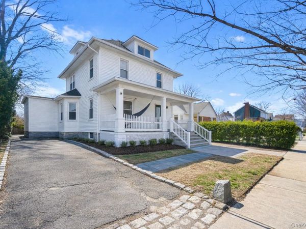 116 Oak Avenue , Hempstead, NY 11550