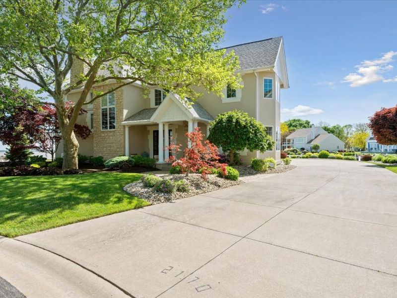 2170 Dorchester Drive, Marblehead, OH 43440 Photo 3