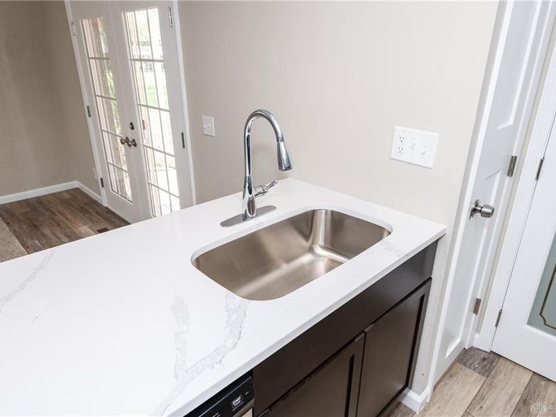 6850 Locustview Drive, Huber Heights, OH 45424 Photo 25