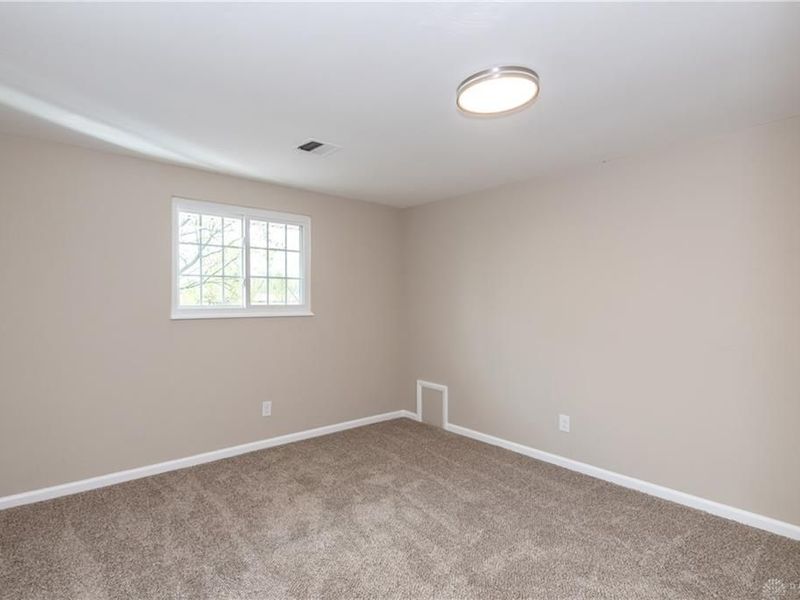 6850 Locustview Drive, Huber Heights, OH 45424 Photo 40