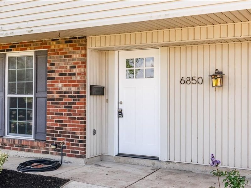 6850 Locustview Drive, Huber Heights, OH 45424 Photo 5