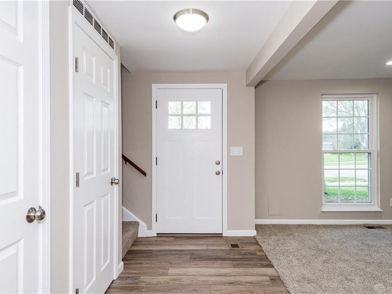 6850 Locustview Drive, Huber Heights, OH 45424 Photo 7