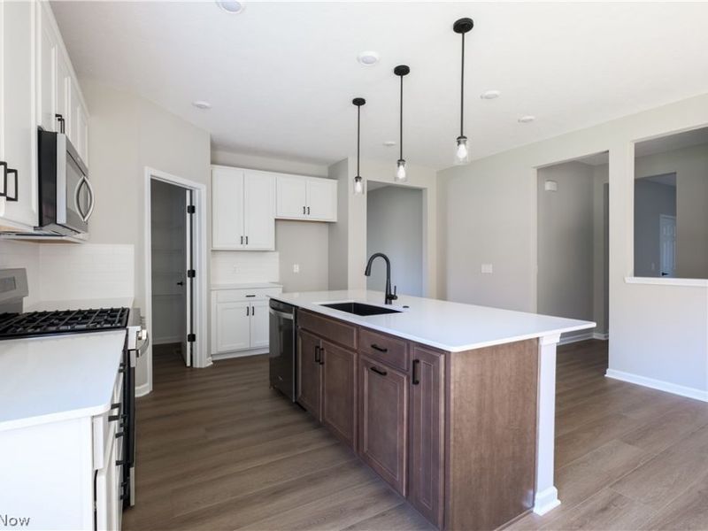 3831 Golden Wood Way, Green, OH 44685 Photo 7