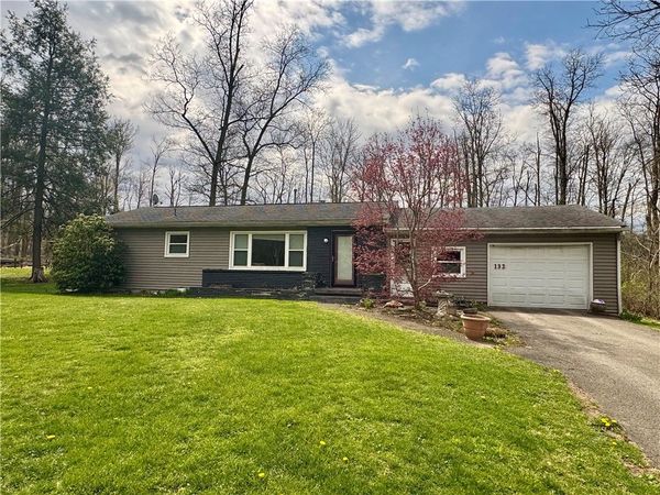 132 School St, Laughlintown, PA 15655