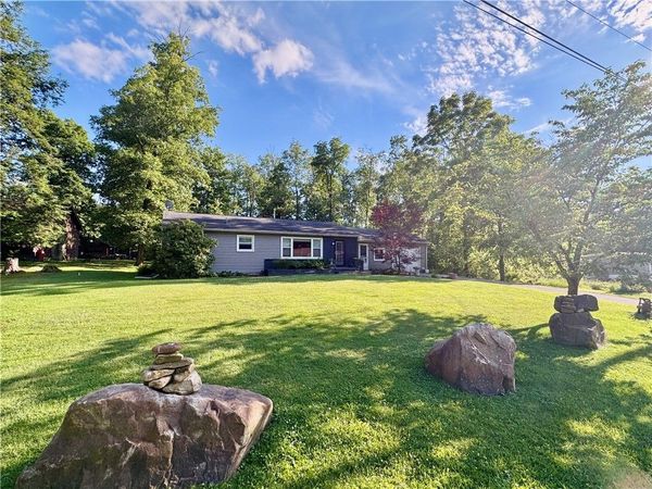 132 School St, Laughlintown, PA 15655