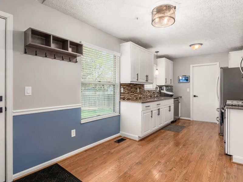 6161 Wrothston Drive, Columbus, OH 43228 Photo 12