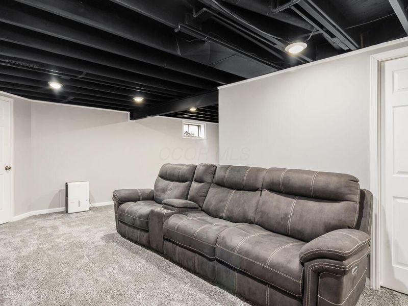 6161 Wrothston Drive, Columbus, OH 43228 Photo 25