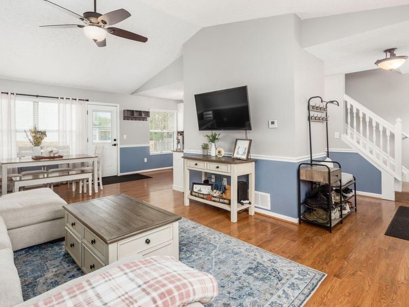 6161 Wrothston Drive, Columbus, OH 43228 Photo 7