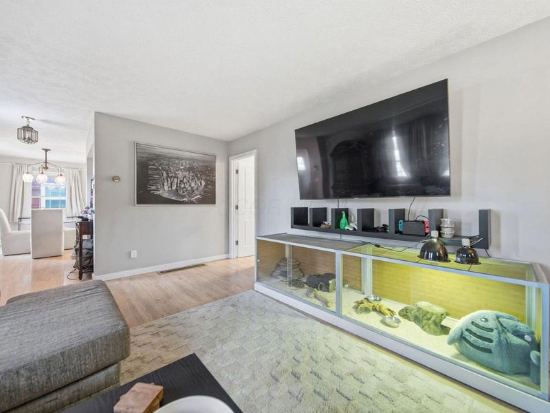 429 Carilla Lane, Columbus, OH 43228 Photo 13