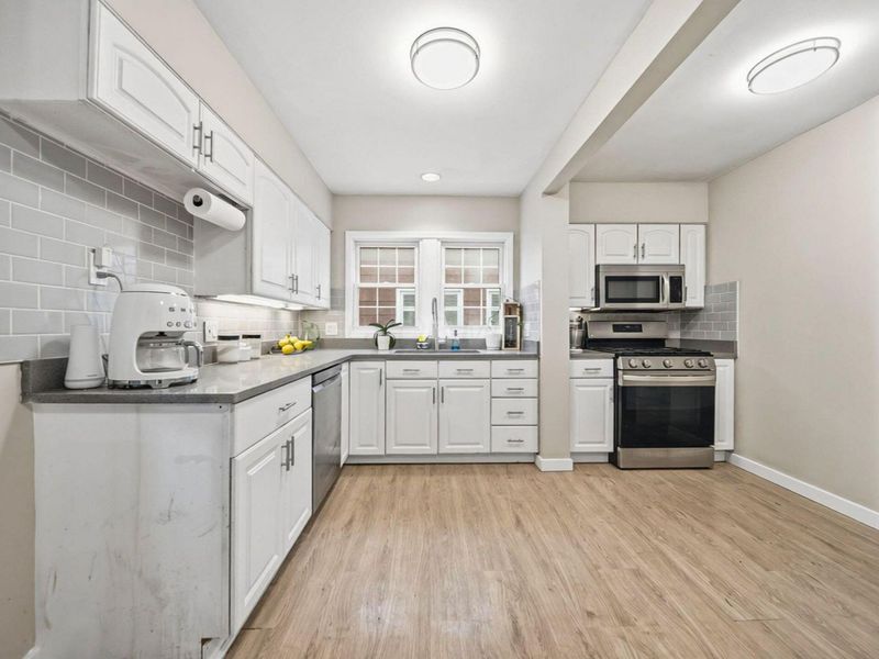 429 Carilla Lane, Columbus, OH 43228 Photo 15