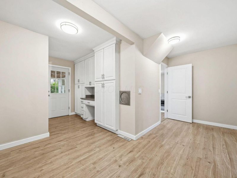 429 Carilla Lane, Columbus, OH 43228 Photo 17