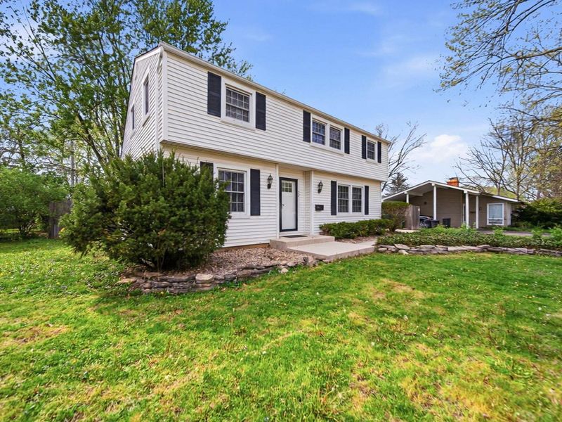 429 Carilla Lane, Columbus, OH 43228 Photo 2