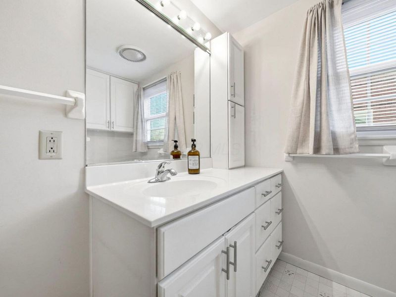 429 Carilla Lane, Columbus, OH 43228 Photo 39