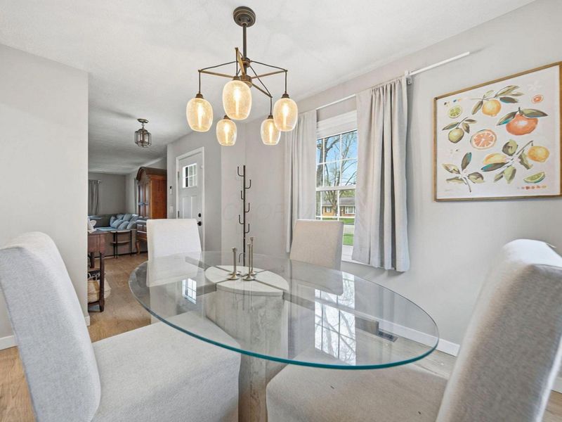 429 Carilla Lane, Columbus, OH 43228 Photo 6