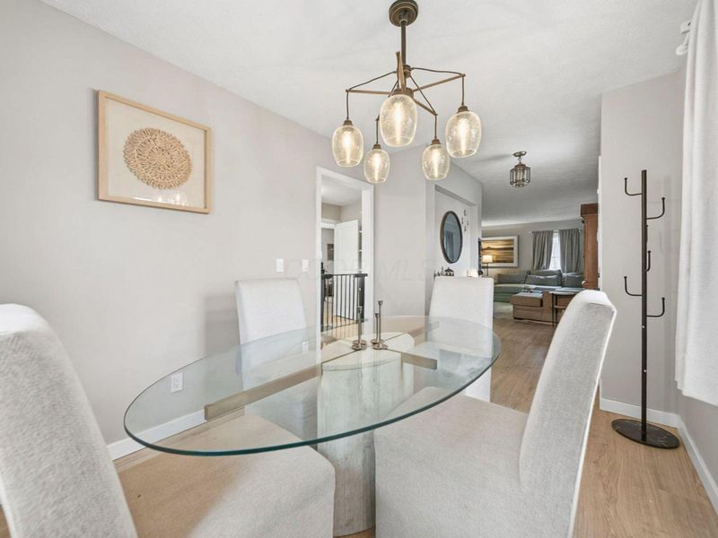 429 Carilla Lane, Columbus, OH 43228 Photo 7