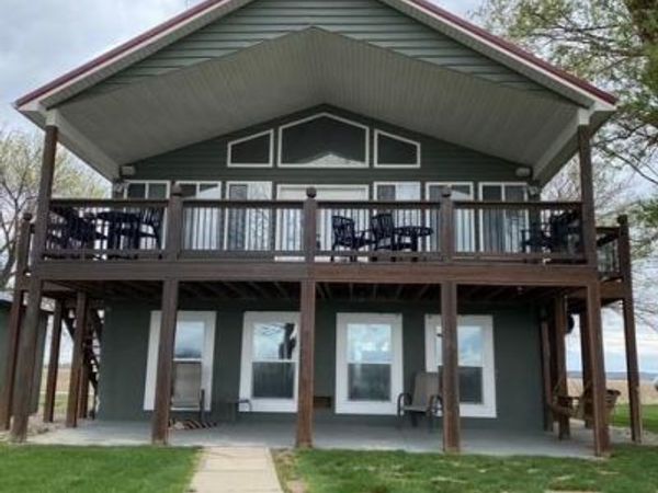 360 Lakeshore Drive, Big Lake, MO 64437