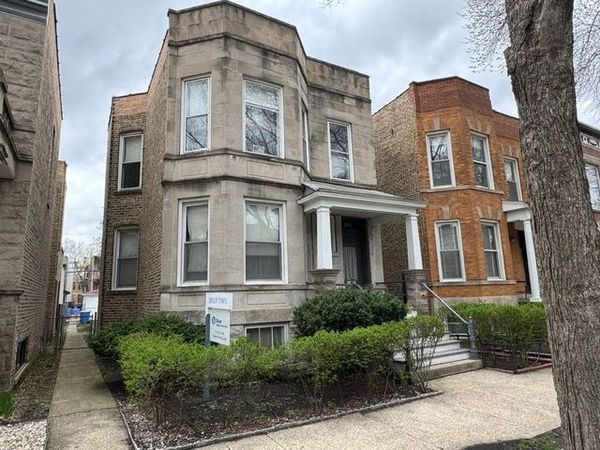 2512 N Mozart Street , Chicago, IL 60647