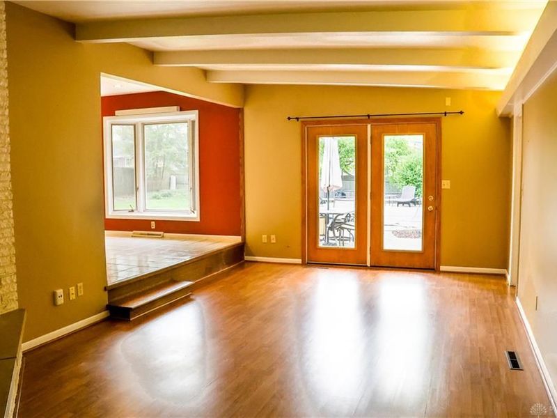 6091 Mad River Road, Washington Township, OH 45459 Photo 6