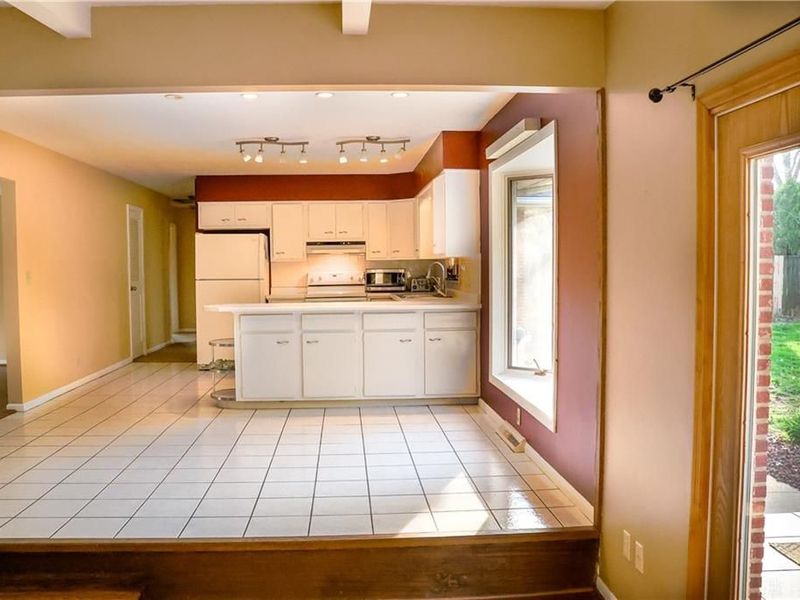 6091 Mad River Road, Washington Township, OH 45459 Photo 8