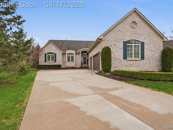25228 Sutton Court, Novi, MI 48374