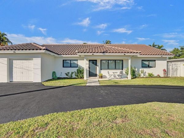 1107 SE 13th Court, Deerfield Beach, FL 33441