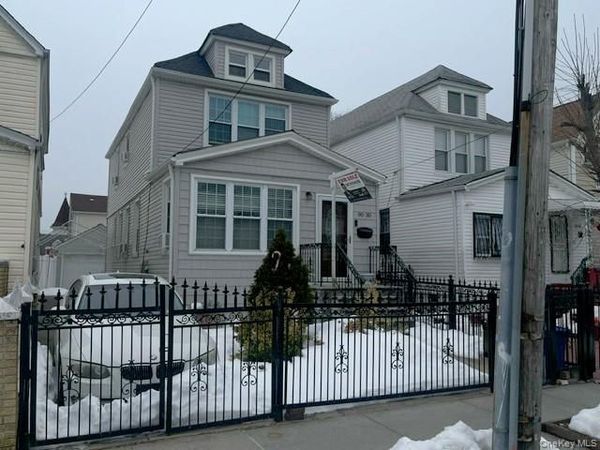 9030 Vanderveer Street , Queens Village, NY 11428