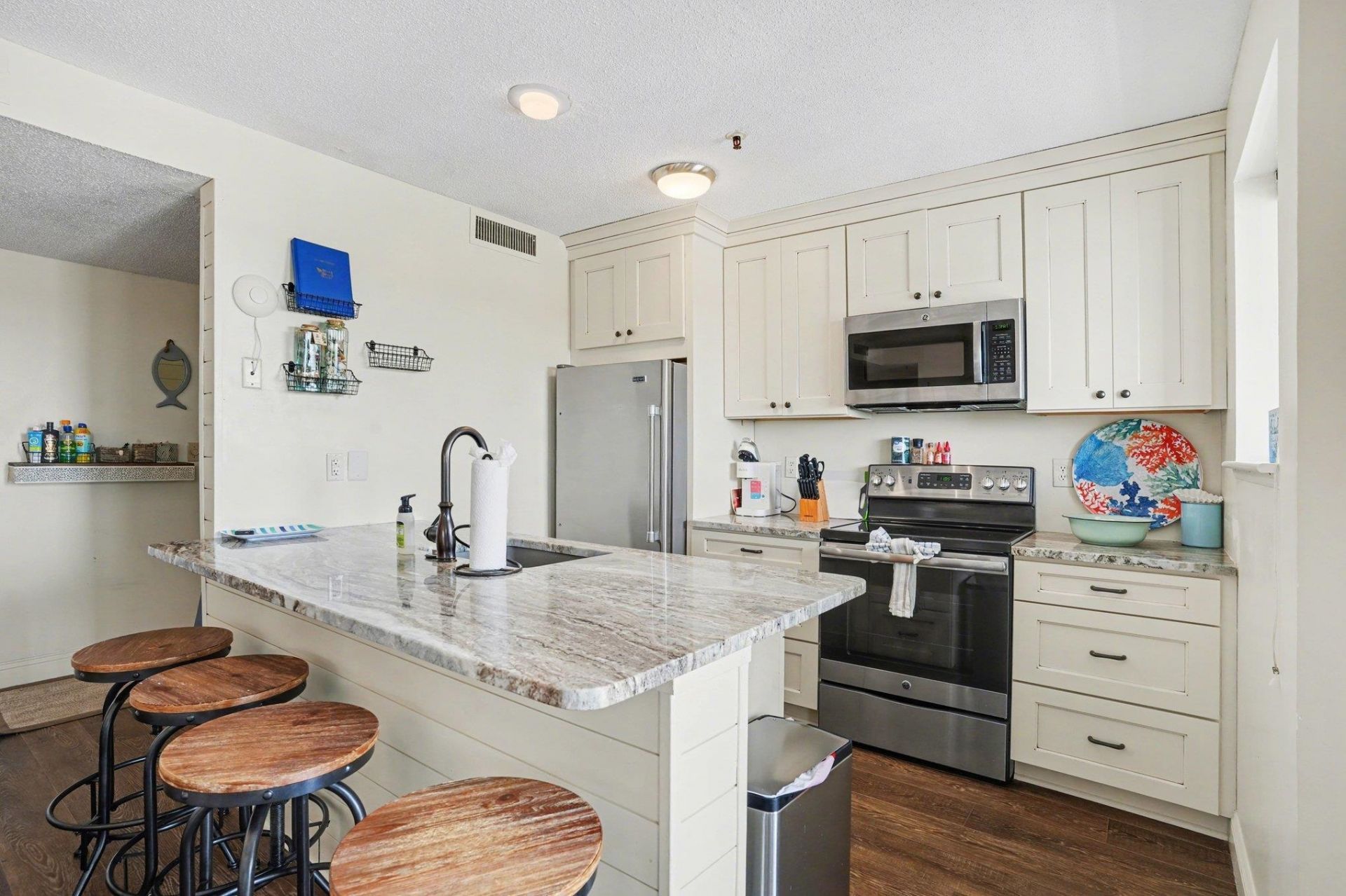 5905 S Kings Hwy. Photo 11