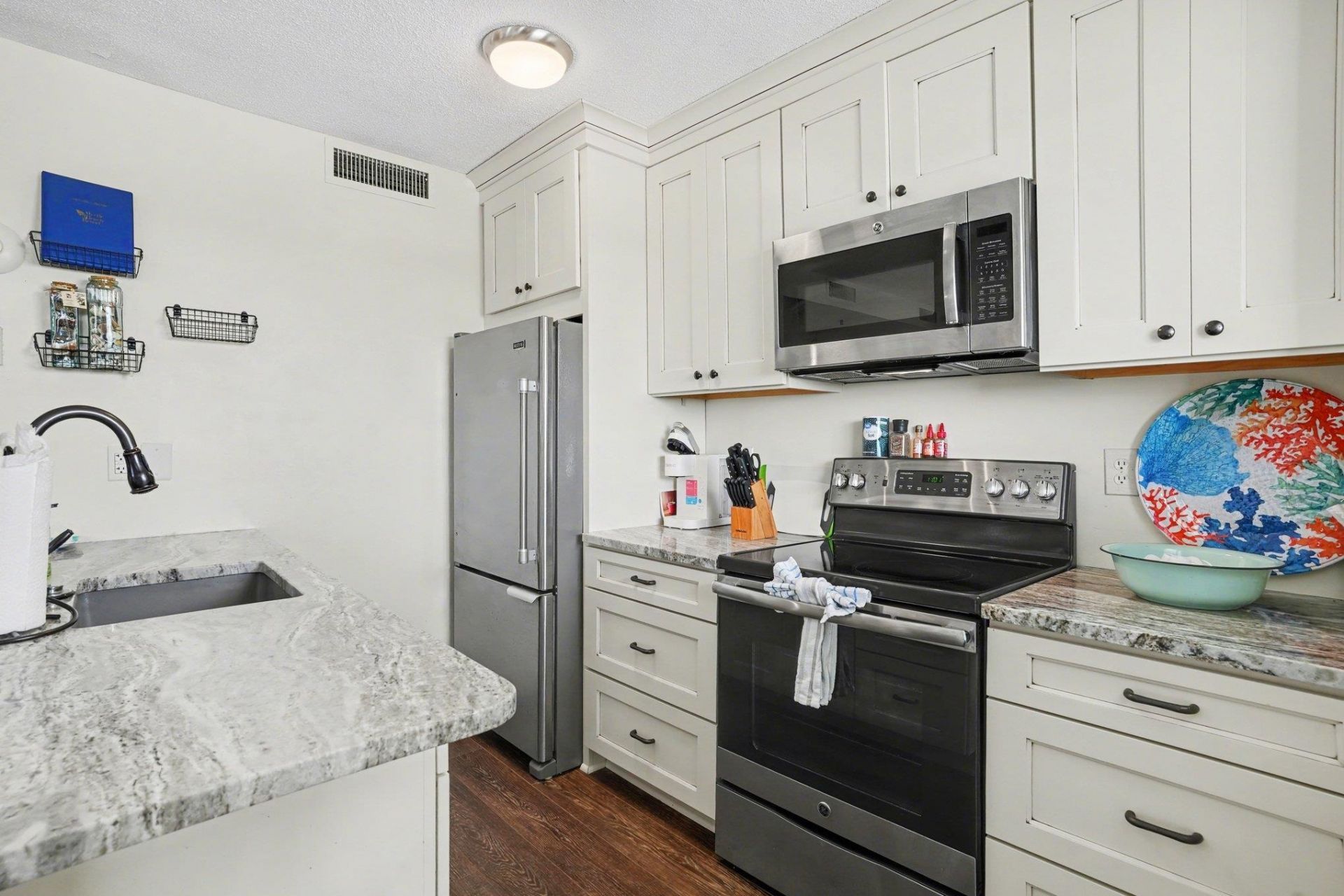 5905 S Kings Hwy. Photo 13