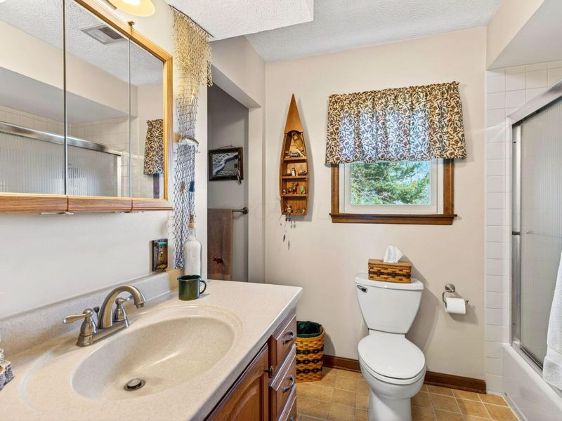 8080 Hagerty Road, Ashville, OH 43103 Photo 26