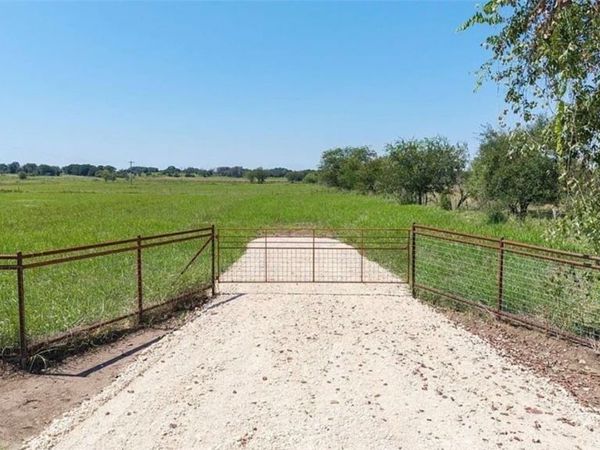 5752 County Road 174, Gatesville, TX 76528