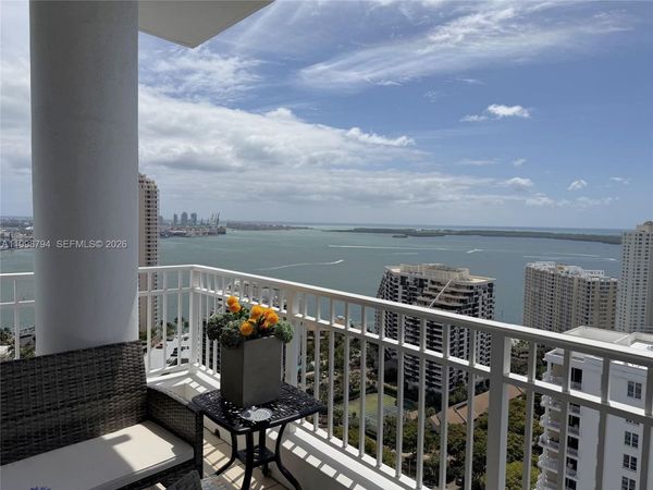 801 Brickell Key Blvd, Unit 3207, Miami, FL 33131