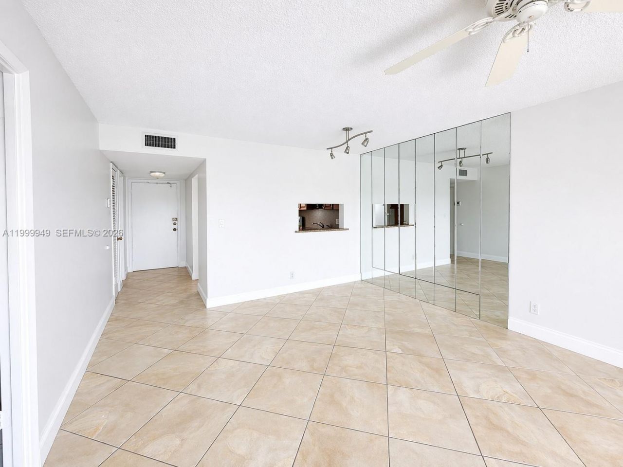 950 Hillcrest Dr, Unit 302, Hollywood, FL 33021 Photo