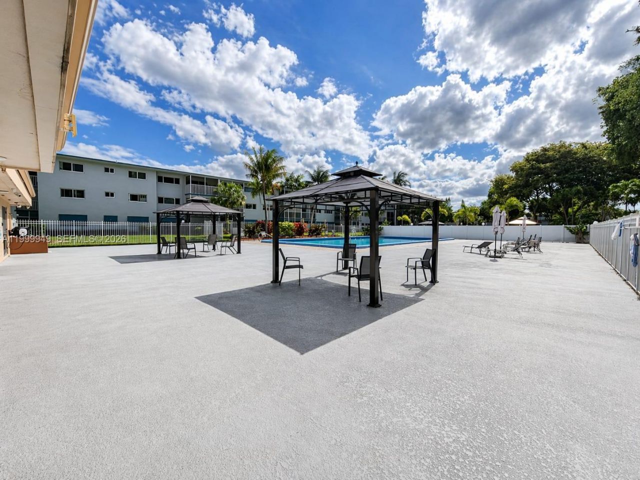 950 Hillcrest Dr, Unit 302, Hollywood, FL 33021 Photo