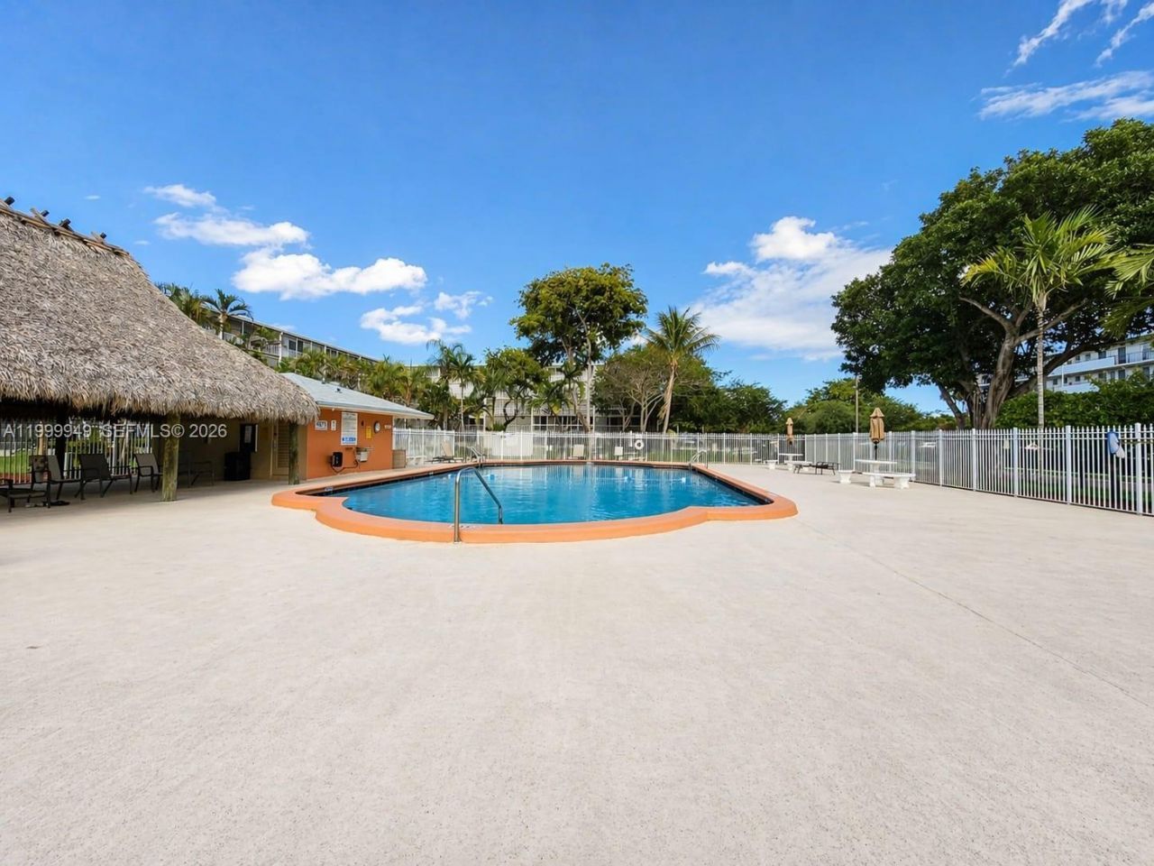 950 Hillcrest Dr, Unit 302, Hollywood, FL 33021 Photo