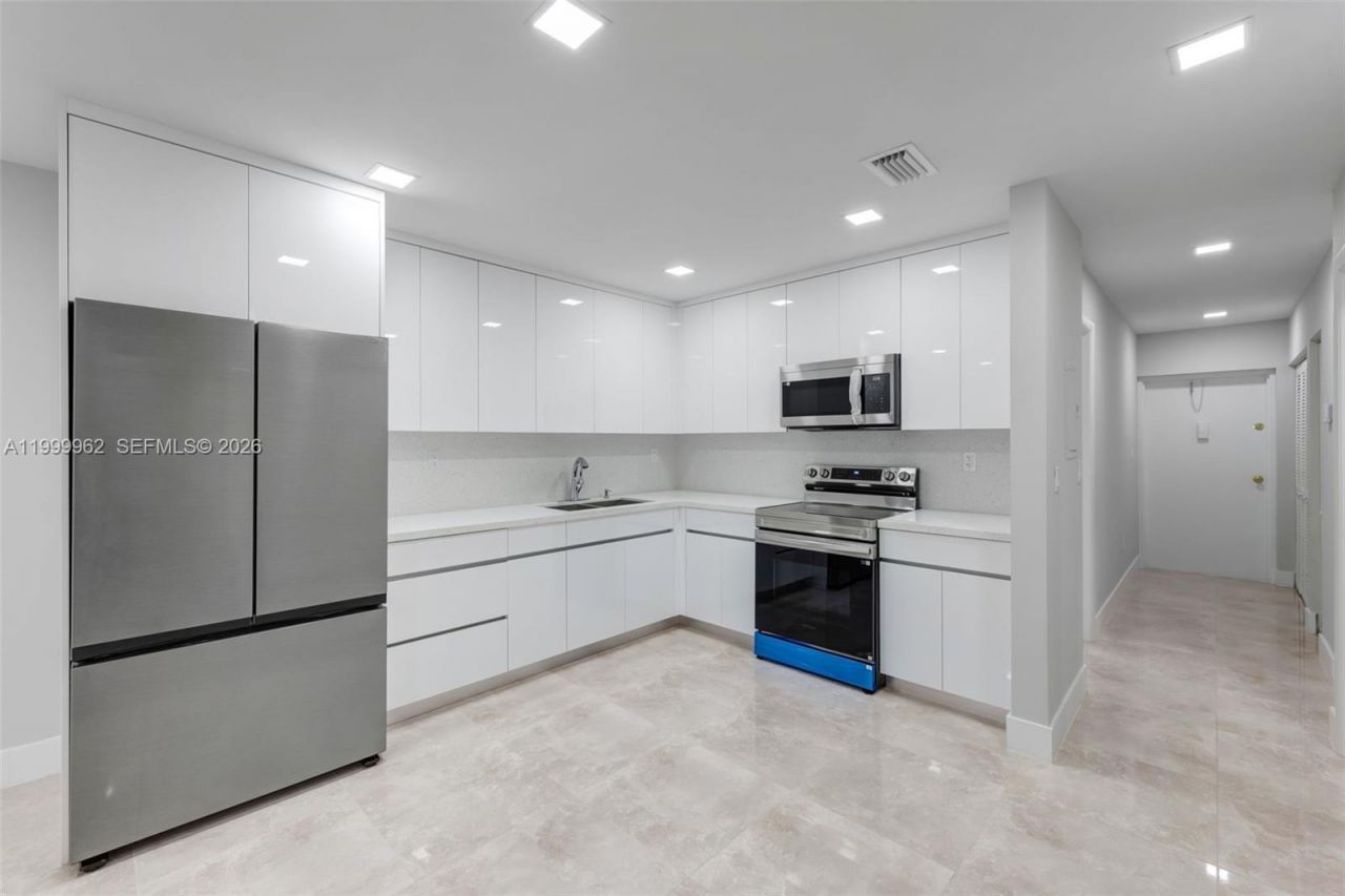 15685 SW 82nd Cir Ln, Unit 28, Miami, FL 33193 Photo