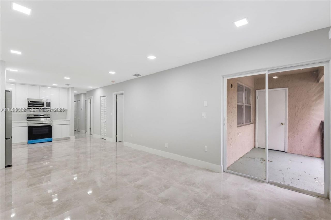 15685 SW 82nd Cir Ln, Unit 28, Miami, FL 33193 Photo