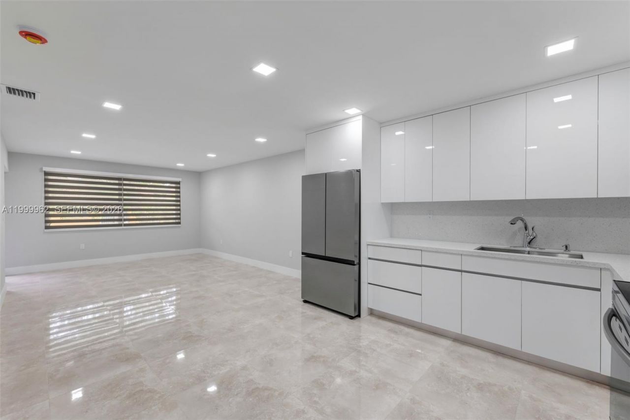 15685 SW 82nd Cir Ln, Unit 28, Miami, FL 33193 Photo