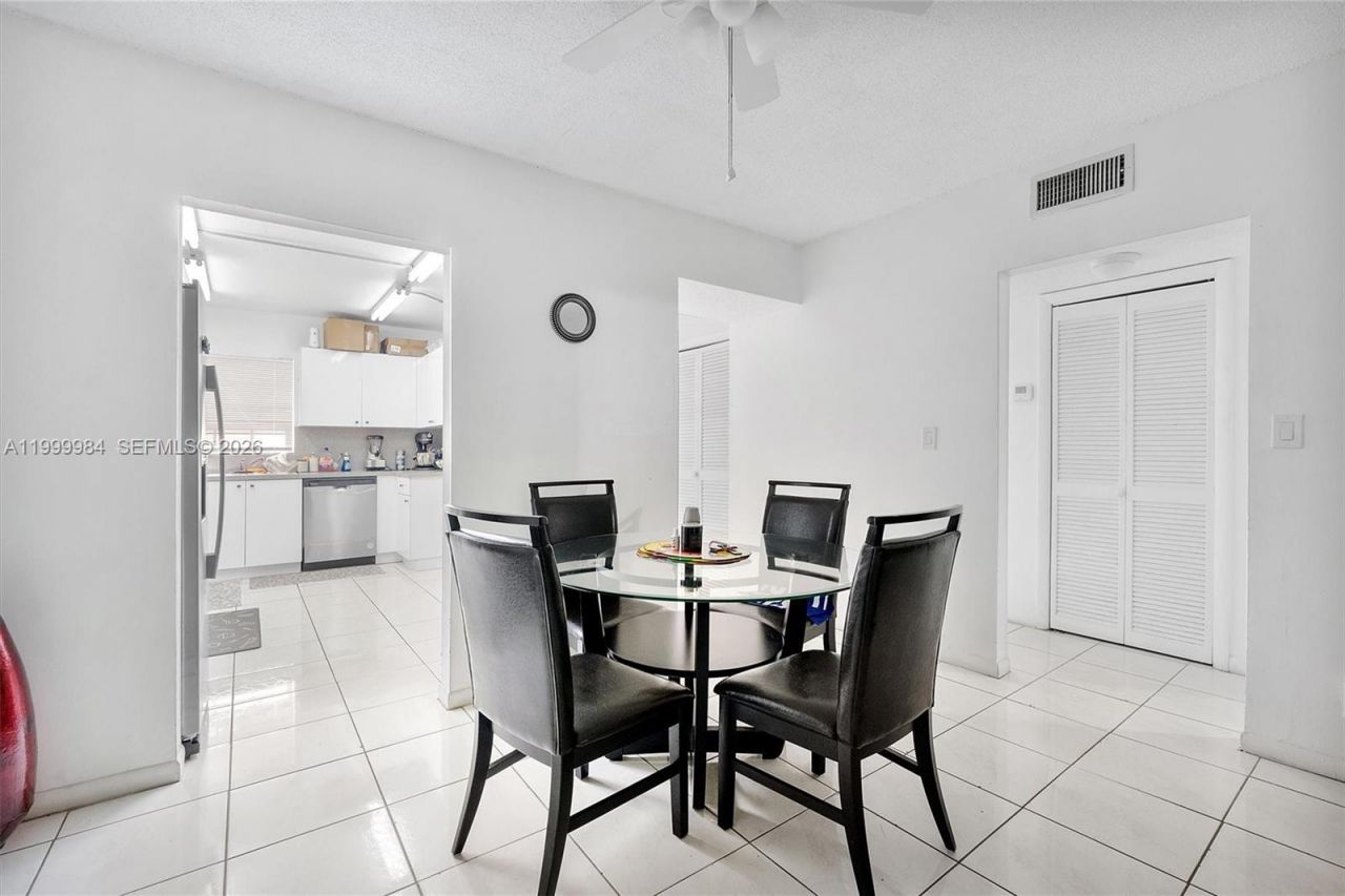 3100 Coral Springs Dr, Unit 1H, Coral Springs, FL 33065 Photo