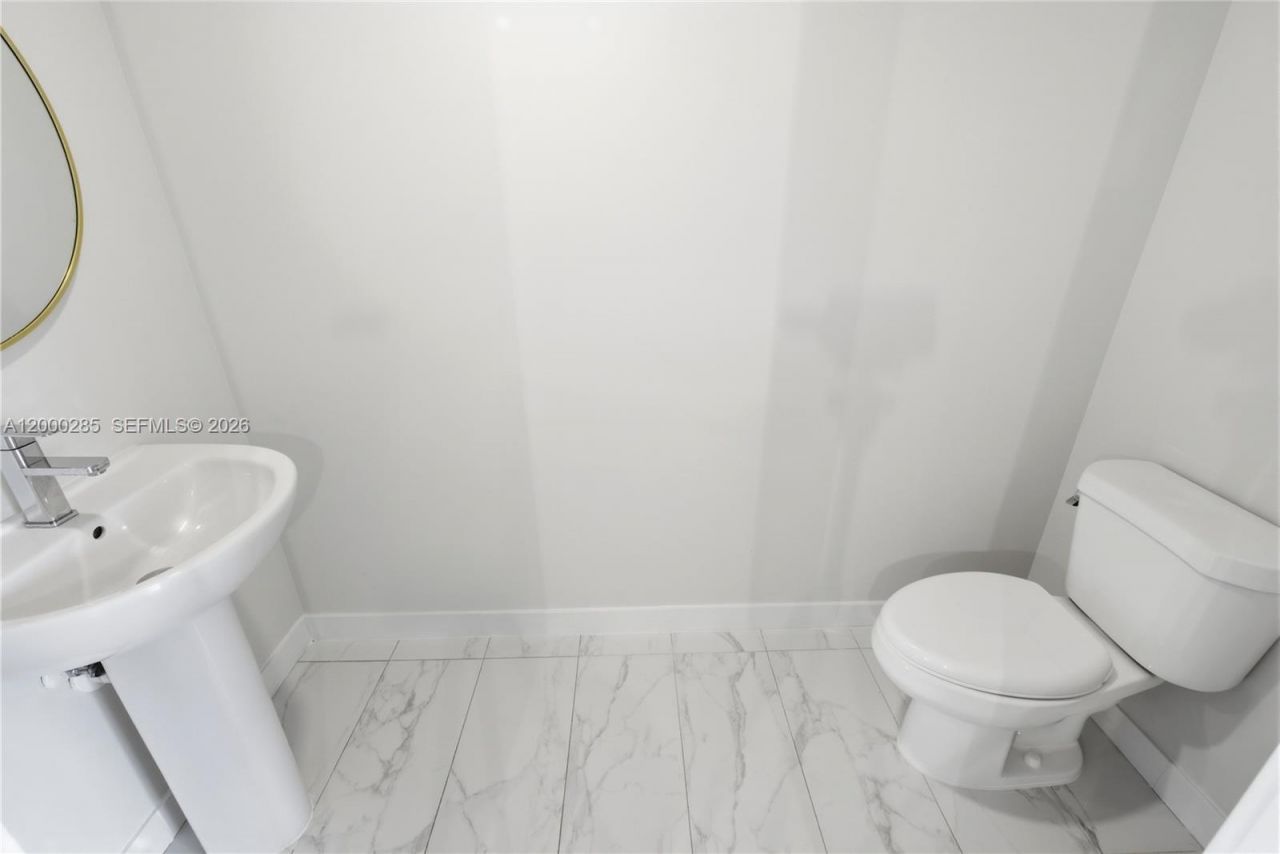 2505 NE 193rd St, Unit 4215, Miami, FL 33180 Photo