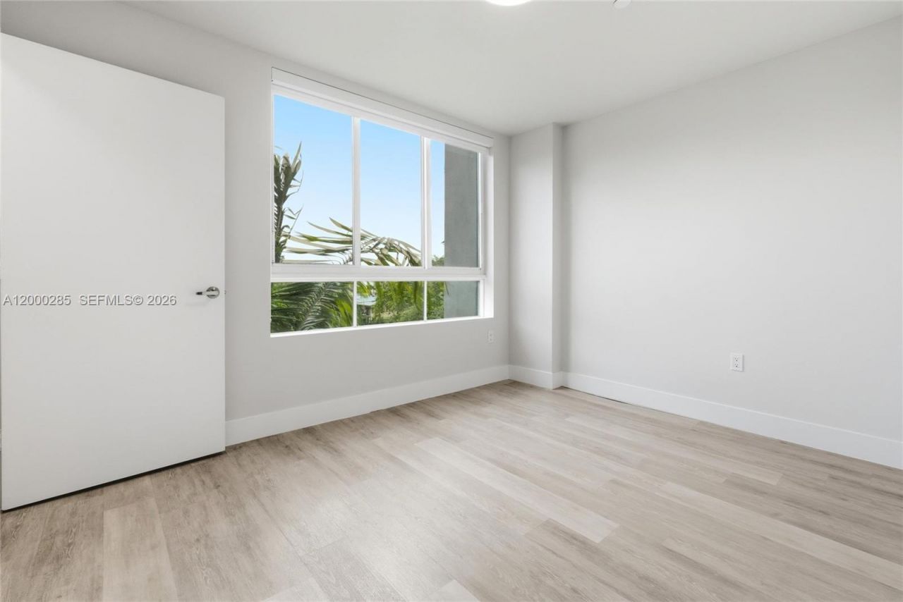 2505 NE 193rd St, Unit 4215, Miami, FL 33180 Photo