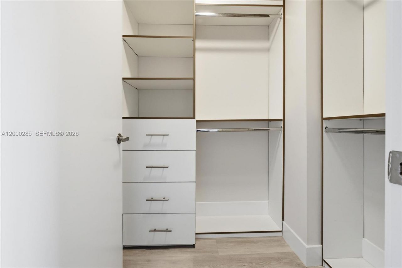 2505 NE 193rd St, Unit 4215, Miami, FL 33180 Photo