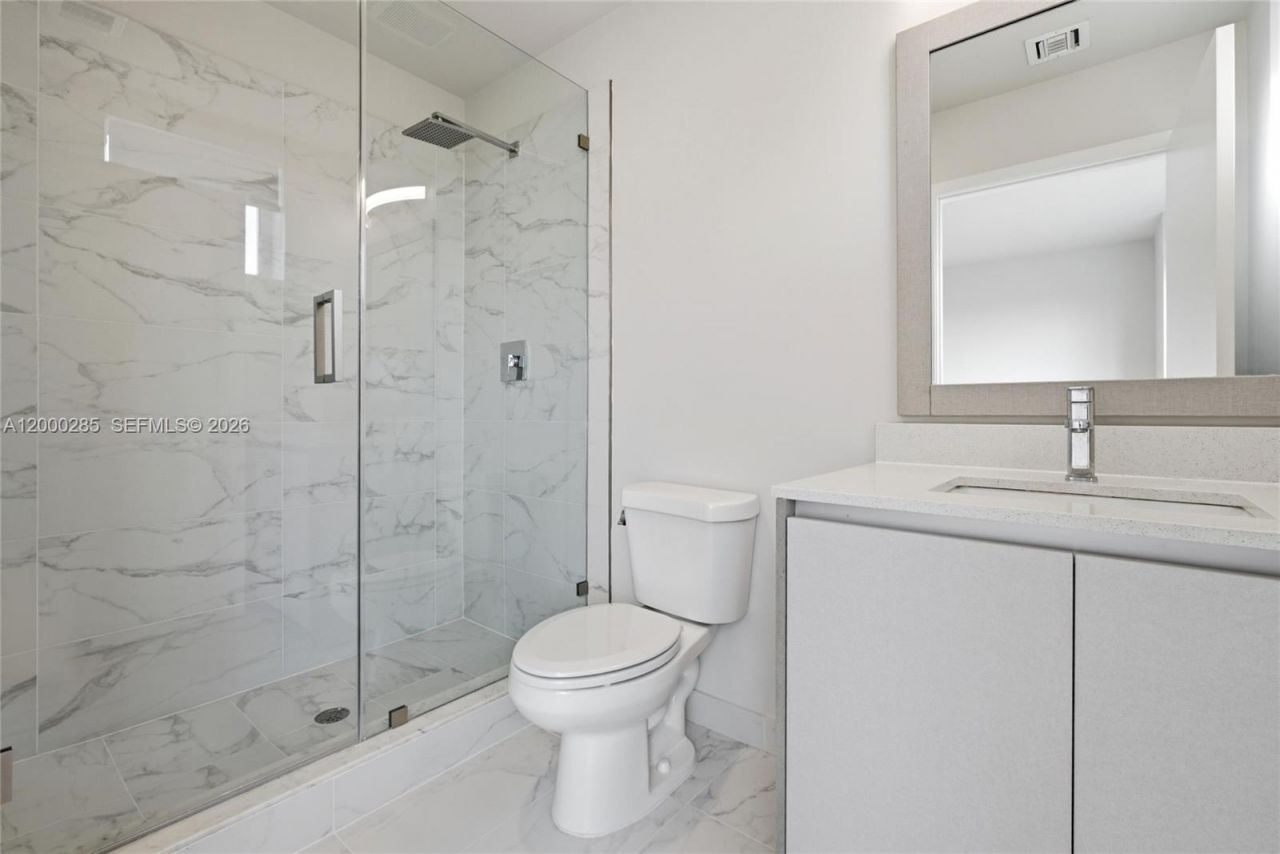 2505 NE 193rd St, Unit 4215, Miami, FL 33180 Photo