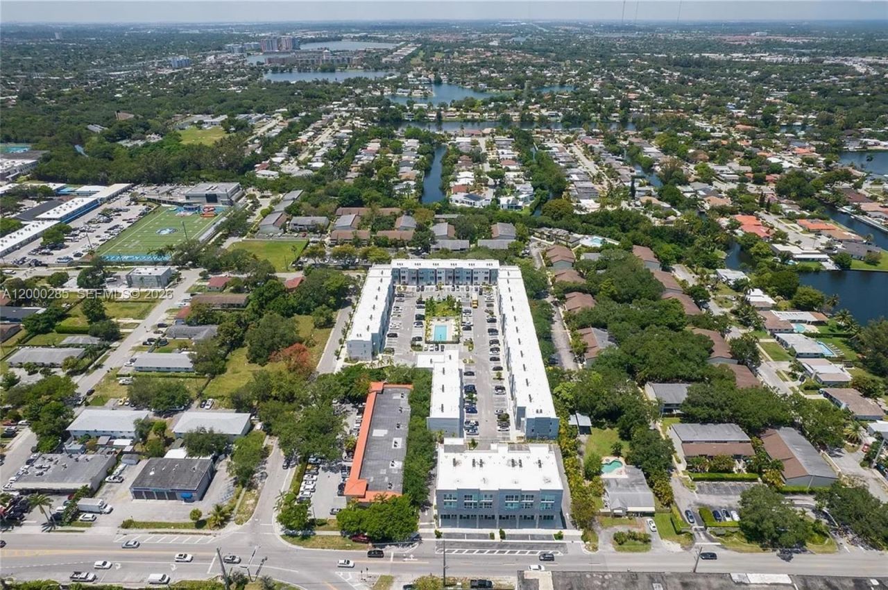 2505 NE 193rd St, Unit 4215, Miami, FL 33180 Photo